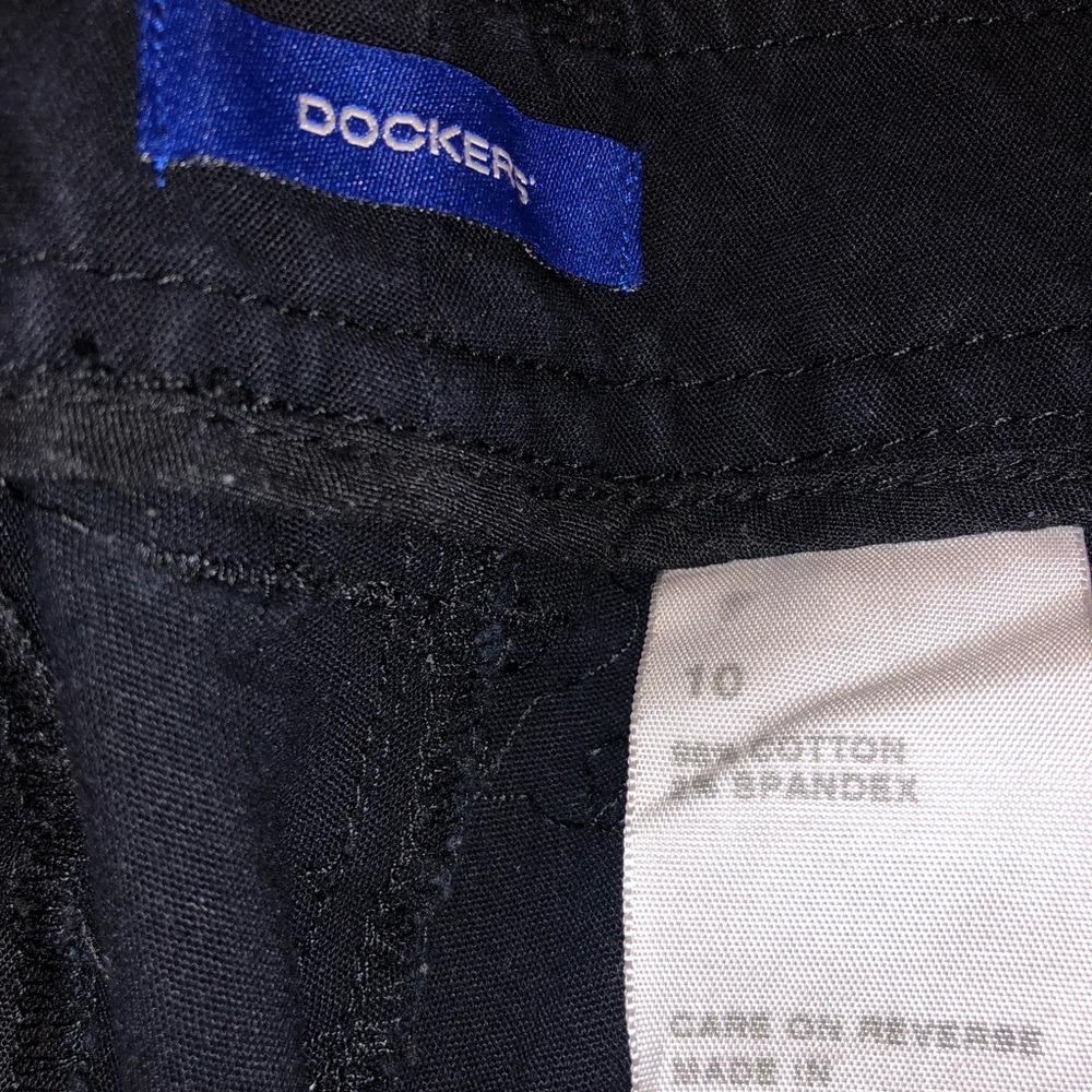 10 petite/short nwt Docker pants 2 pairs and 2 pairs od docker s 10 shorts euc - Picture 5 of 12